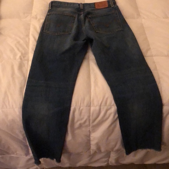 Brand new Levi straight leg cropped jeans - Picture 5 of 6